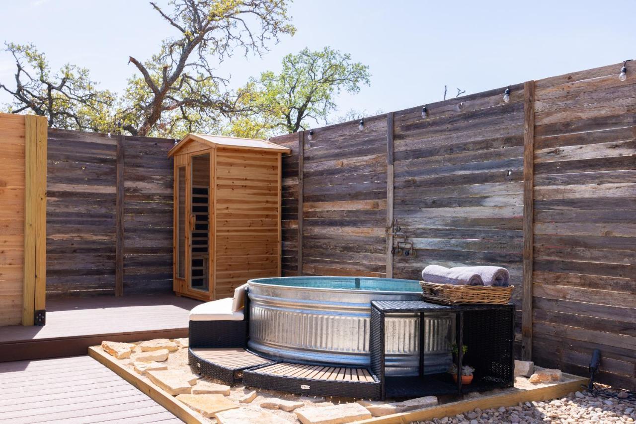 Romantic Tiny Luxury Retreat W Heated Pool, Sauna N Outdoor Shower In Wimberley 10 Acres Villa Luaran gambar