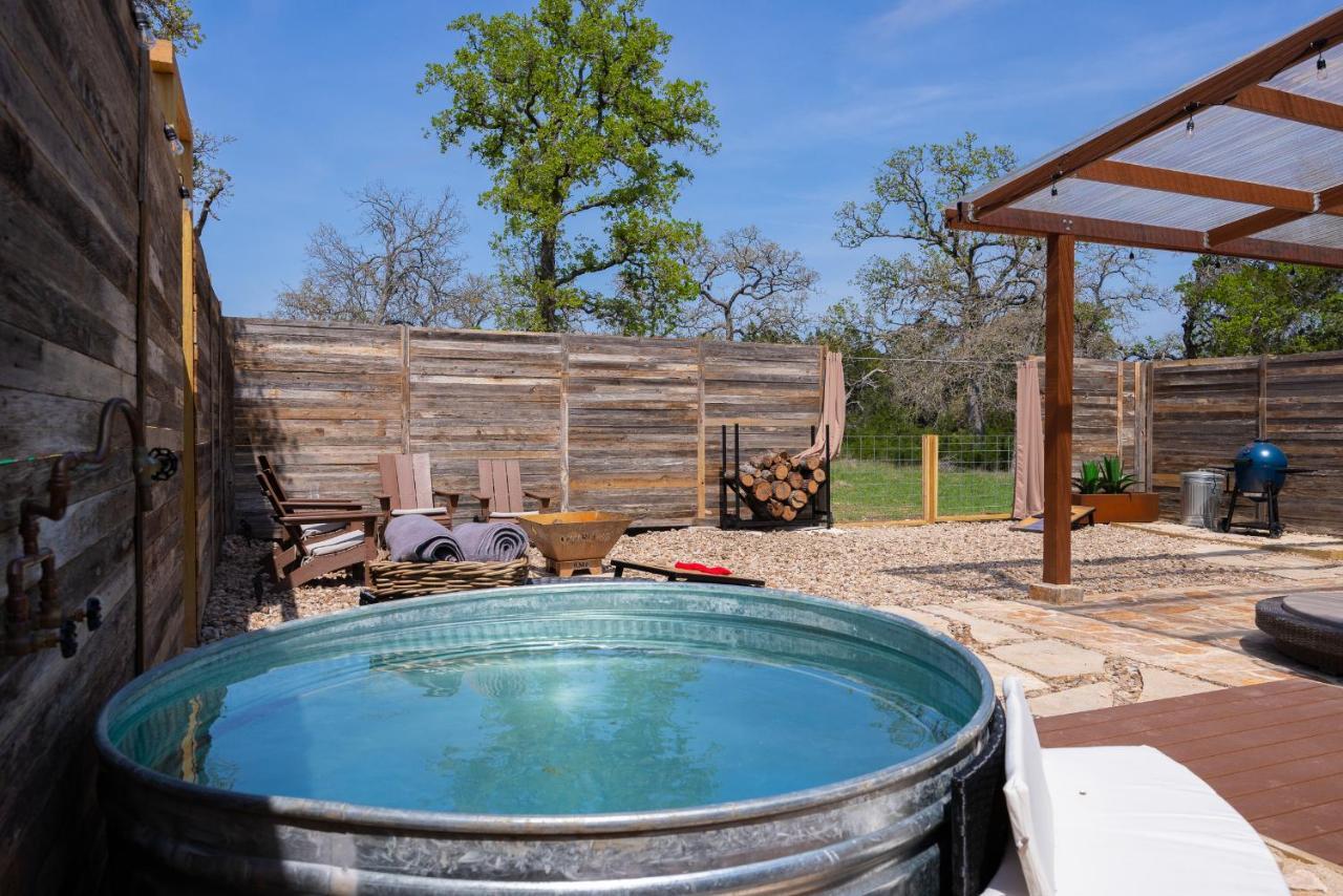 Romantic Tiny Luxury Retreat W Heated Pool, Sauna N Outdoor Shower In Wimberley 10 Acres Villa Luaran gambar