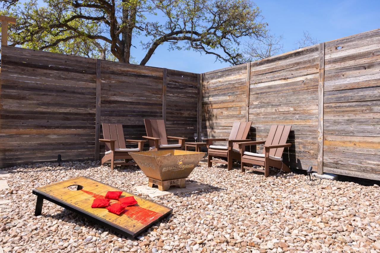 Romantic Tiny Luxury Retreat W Heated Pool, Sauna N Outdoor Shower In Wimberley 10 Acres Villa Luaran gambar