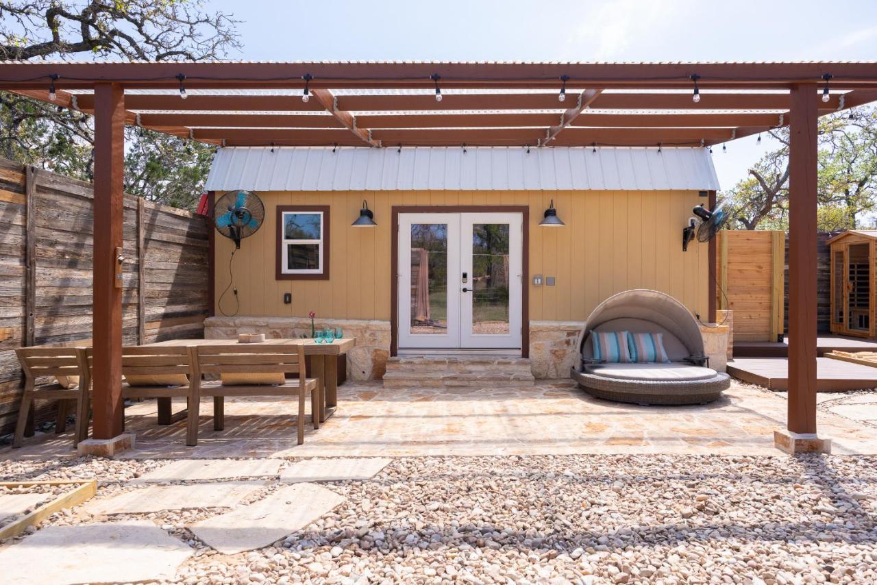 Romantic Tiny Luxury Retreat W Heated Pool, Sauna N Outdoor Shower In Wimberley 10 Acres Villa Luaran gambar