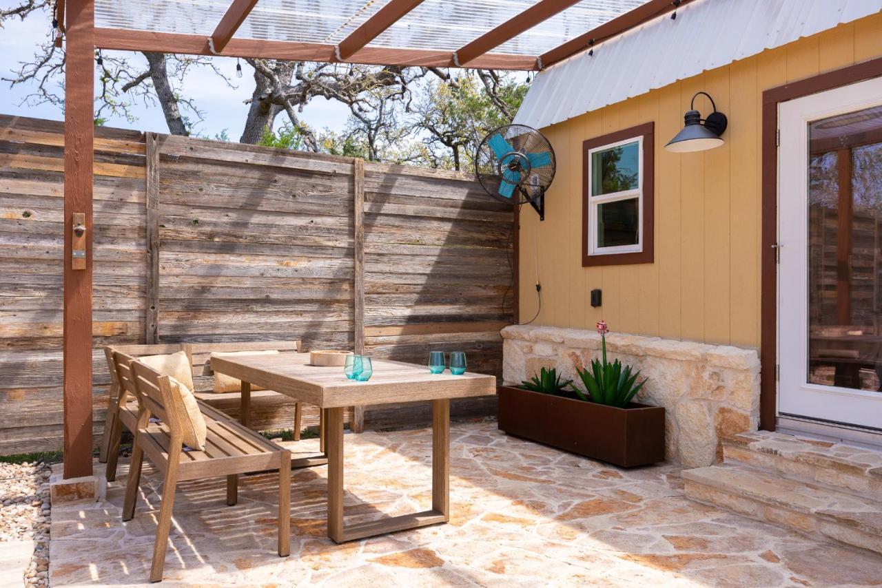 Romantic Tiny Luxury Retreat W Heated Pool, Sauna N Outdoor Shower In Wimberley 10 Acres Villa Luaran gambar