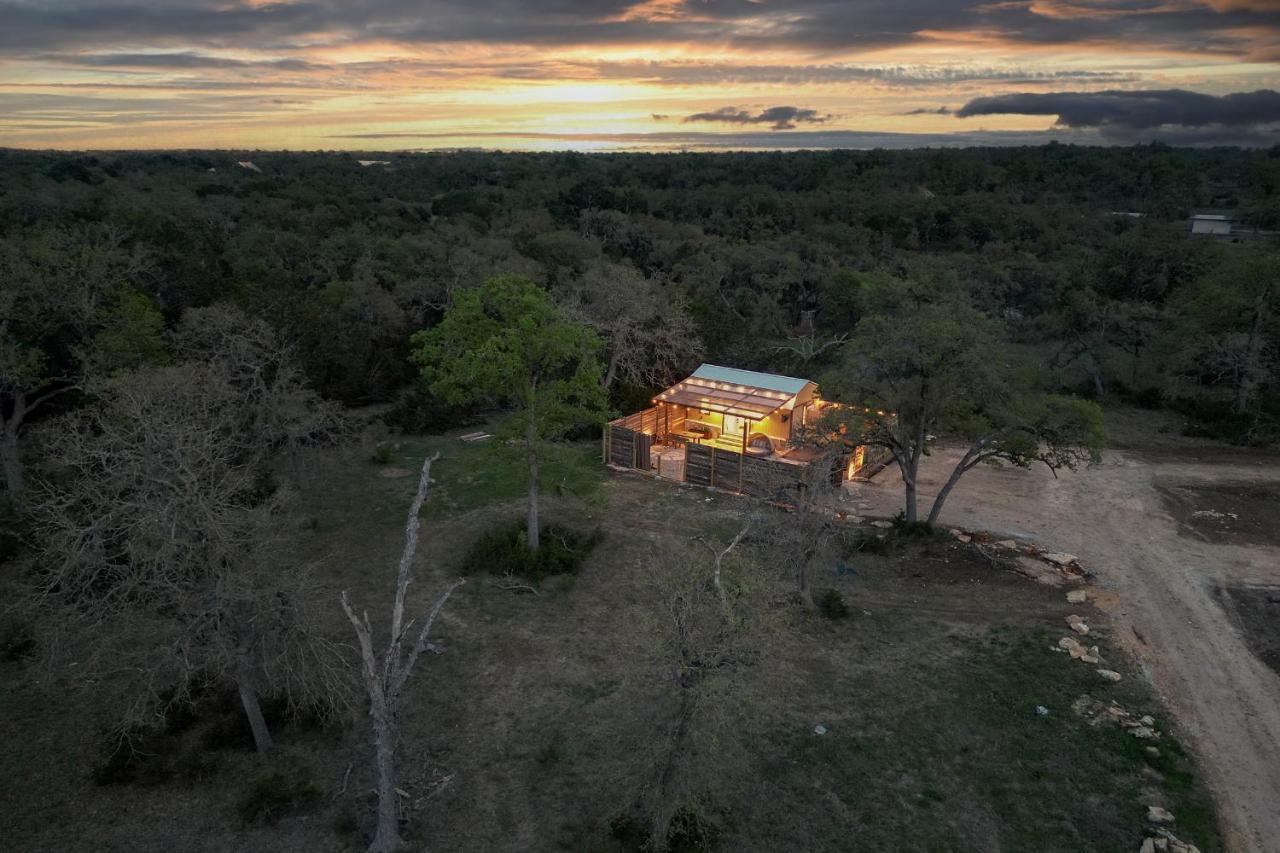 Romantic Tiny Luxury Retreat W Heated Pool, Sauna N Outdoor Shower In Wimberley 10 Acres Villa Luaran gambar