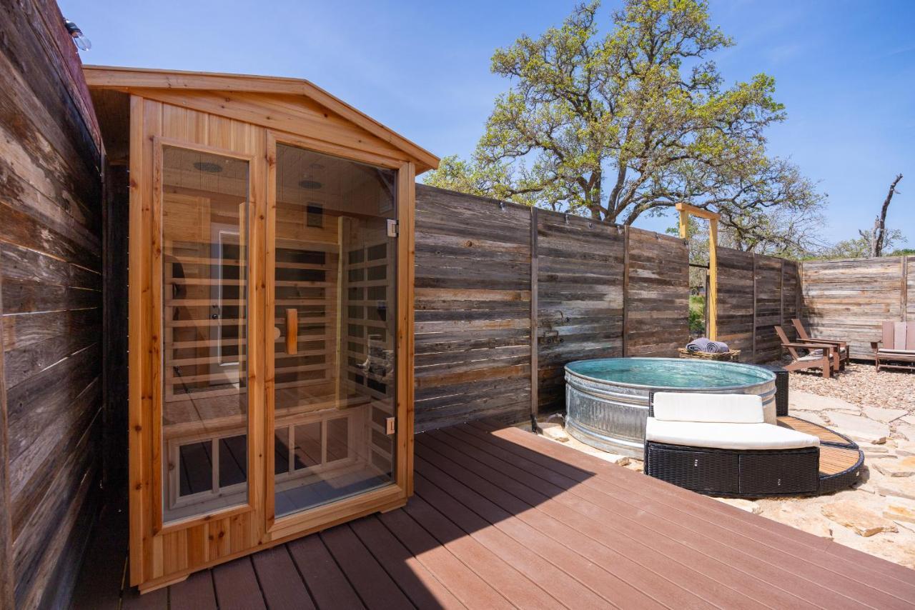 Romantic Tiny Luxury Retreat W Heated Pool, Sauna N Outdoor Shower In Wimberley 10 Acres Villa Luaran gambar